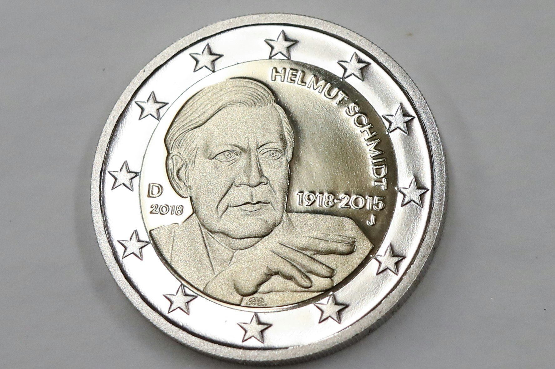 Helmut Schmidt: Alt-Kanzler auf 2-Euro-Münze – doch die Zigarette fehlt