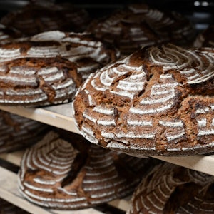 Die Kostensteigerungen für Energie, Treibstoffe und Mehl bringen das Bäckerei-Handwerk zunehmend in Schwierigkeiten.