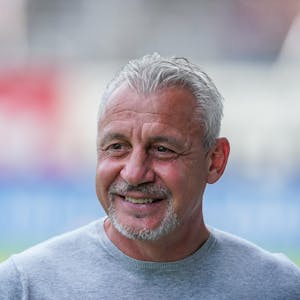Trainer Pavel Dotchev 2
