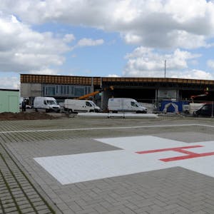 Der Hangar auf dem Kalkberg ist zu 85 Prozent fertiggestellt.