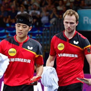 Enttäuscht verließen Dang Qiu und Benedikt Duda nach der Niederlage die Halle.