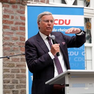 Einer, dem man immer noch gern zuhört: Wolfgang Bosbach bei der Bedburger CDU.