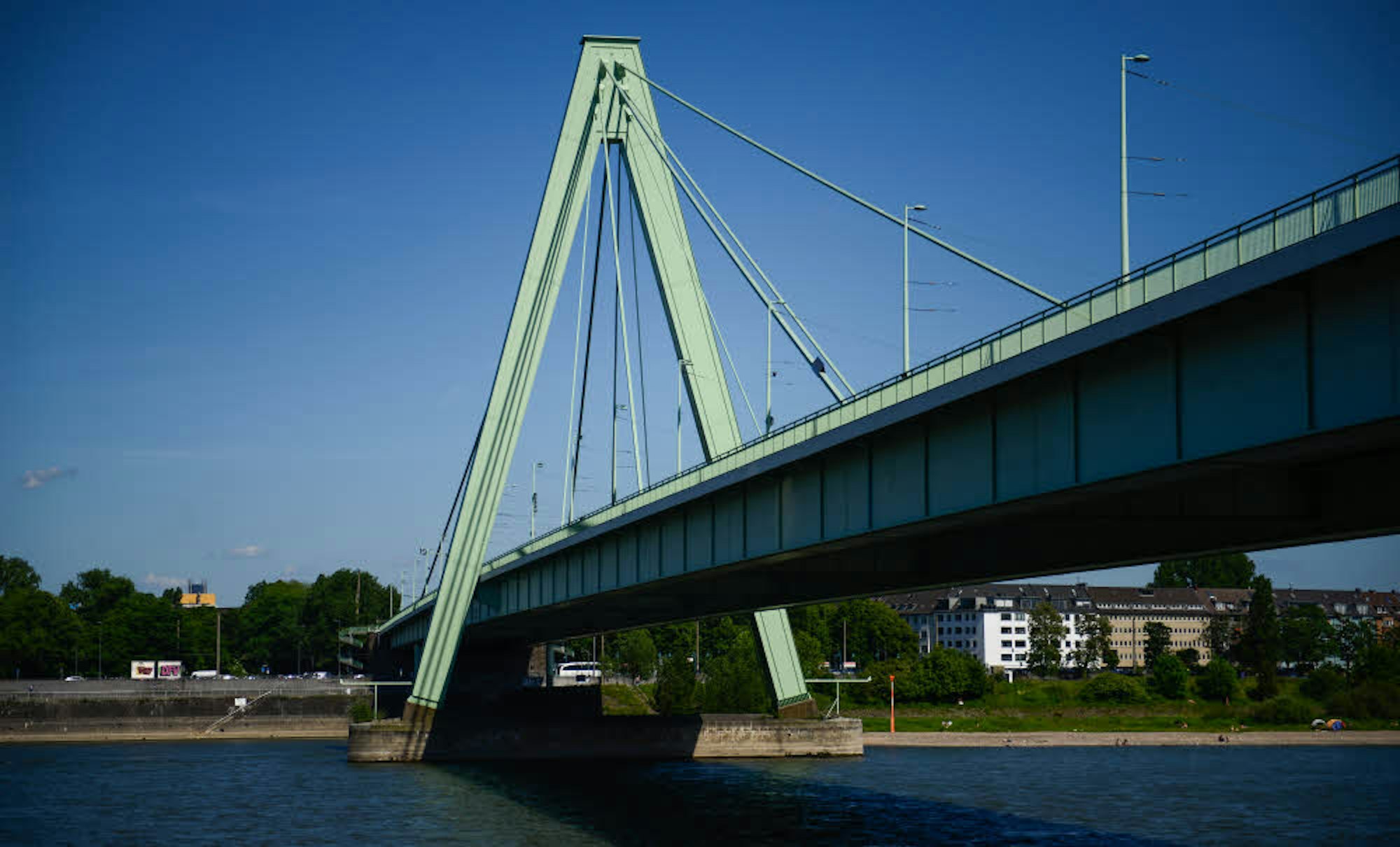 Die Severinsbrücke.