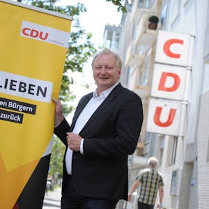 Die Kampagne #LEVlieben soll ihn in die Herzen der Bürgerinnen und Bürger und auf den Chefsessel im Rathaus befördern, wünscht sich Frank Schönberger.