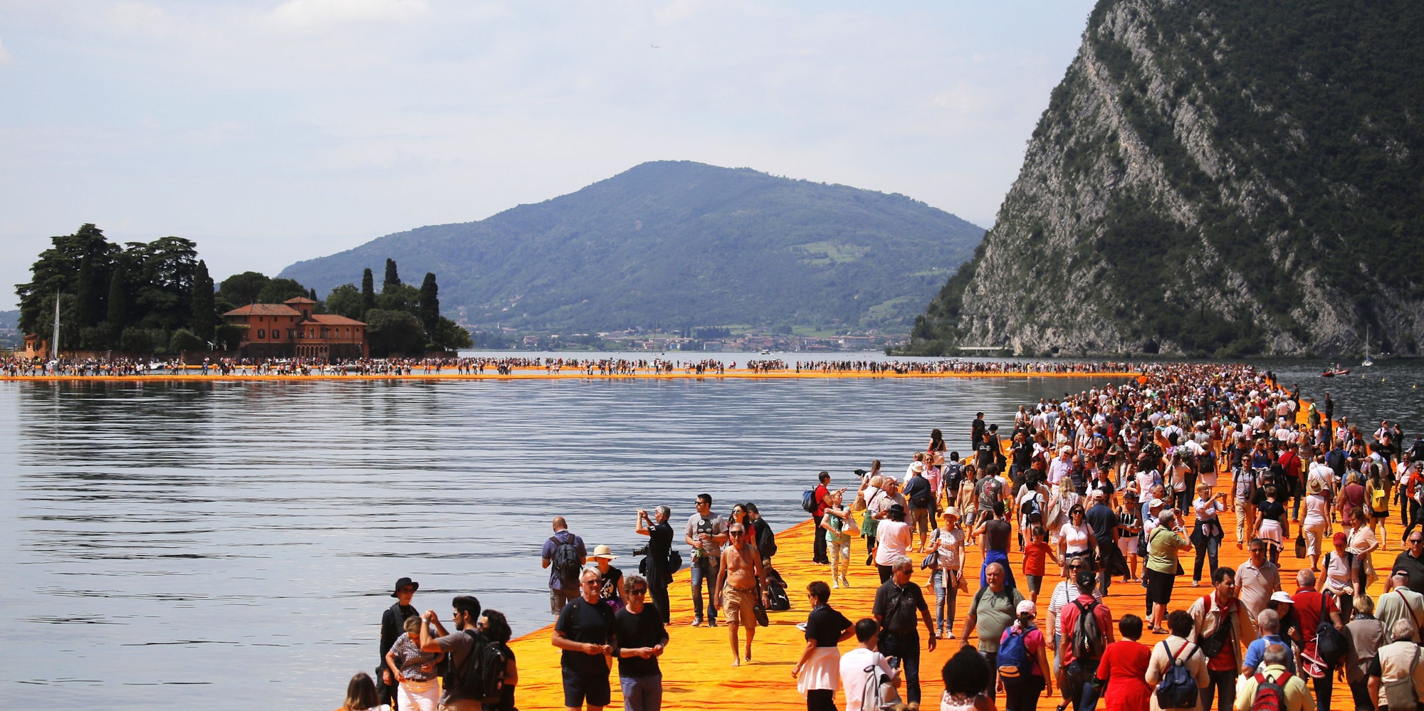 Floating Piers 1