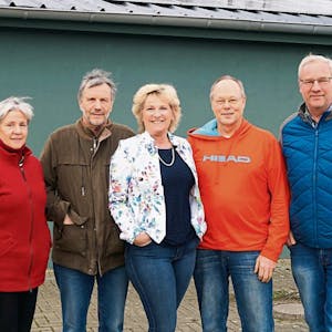 Für die Interessengemeinschaft „Glessen autark“: Anne Keller, Rolf Brunkhorst, Jutta Nett, Detlef Werner und Peter Pütz.