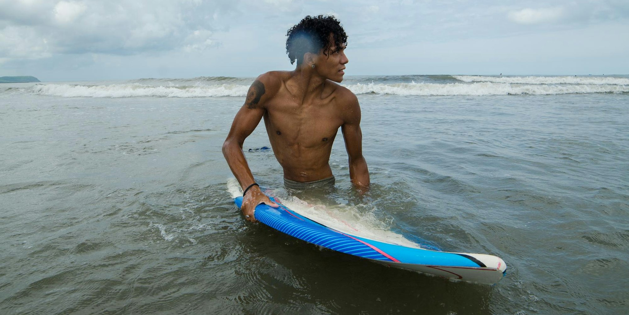 Alfonso Mendoza surft