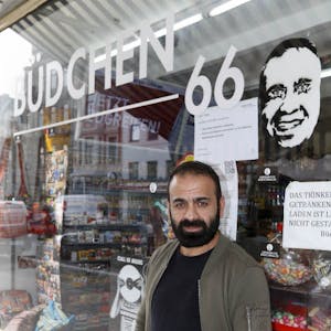 Kioskbesitzer Erkan Bukan hat Ärger mit der Stadt.