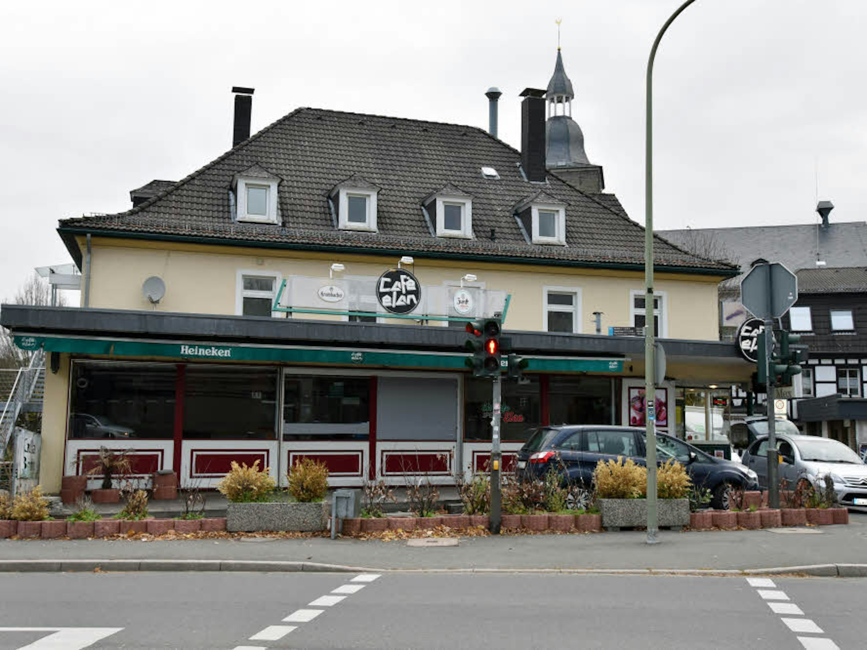 Ein „modernes Café“ soll nach Mitteilung von Bürgermeister Dr. Georg Ludwig in die Räume des Café Elans kommen.