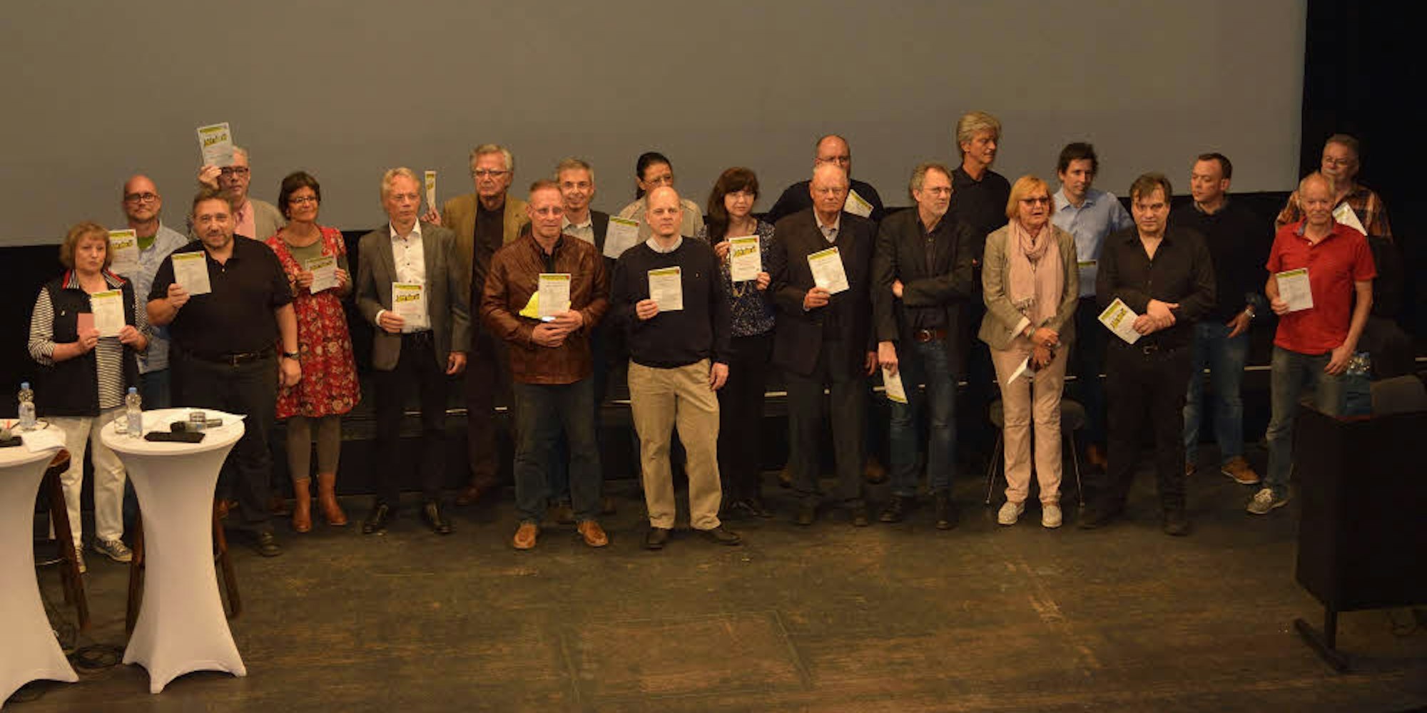 Auf einer Veranstaltung im Bergischen Löwen kamen im Mai dieses Jahren die Mitglieder der verschiedenen Bürgerinitiativen zusammen.