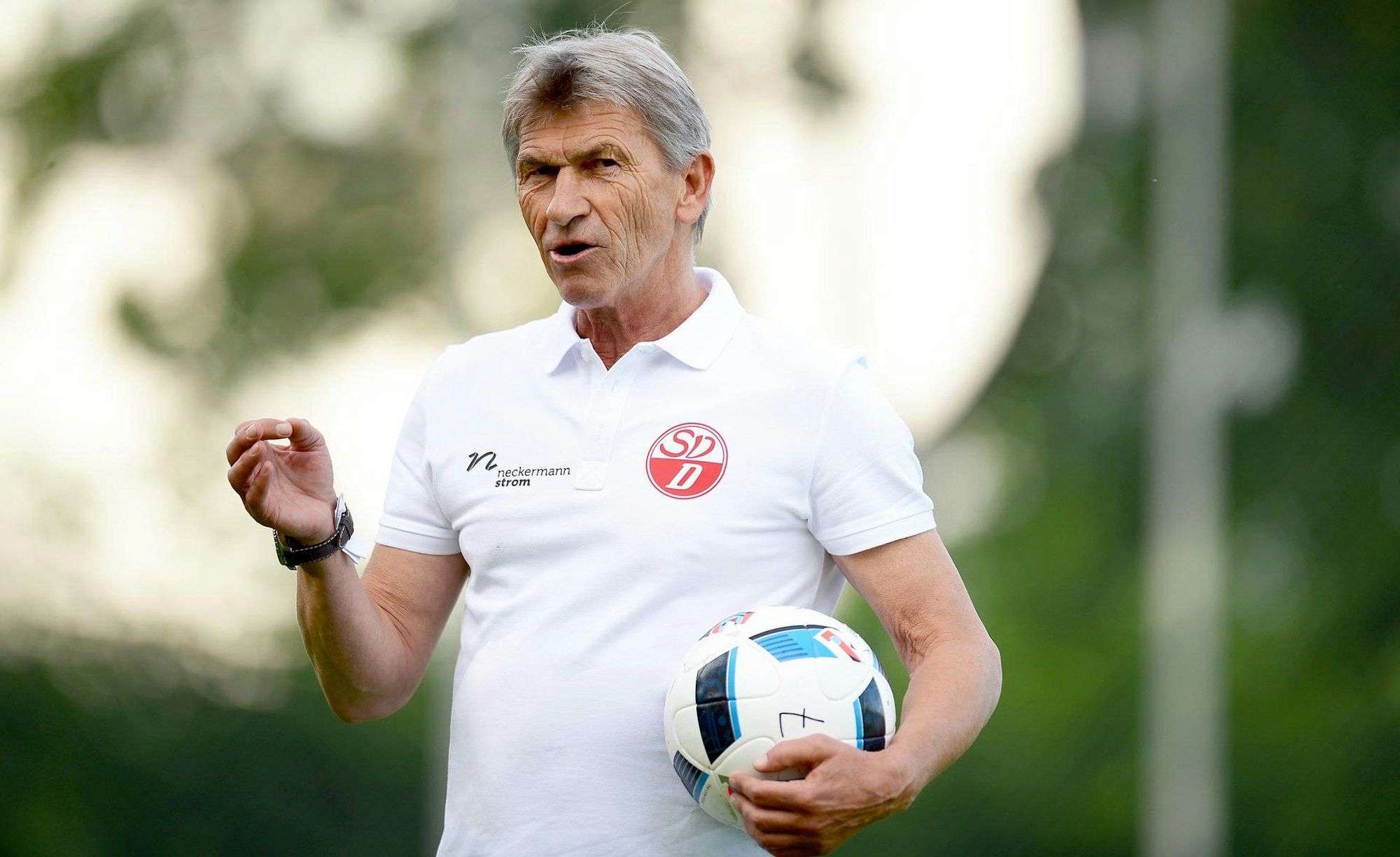 Klaus Augenthaler als Trainer des SV Donaustauf