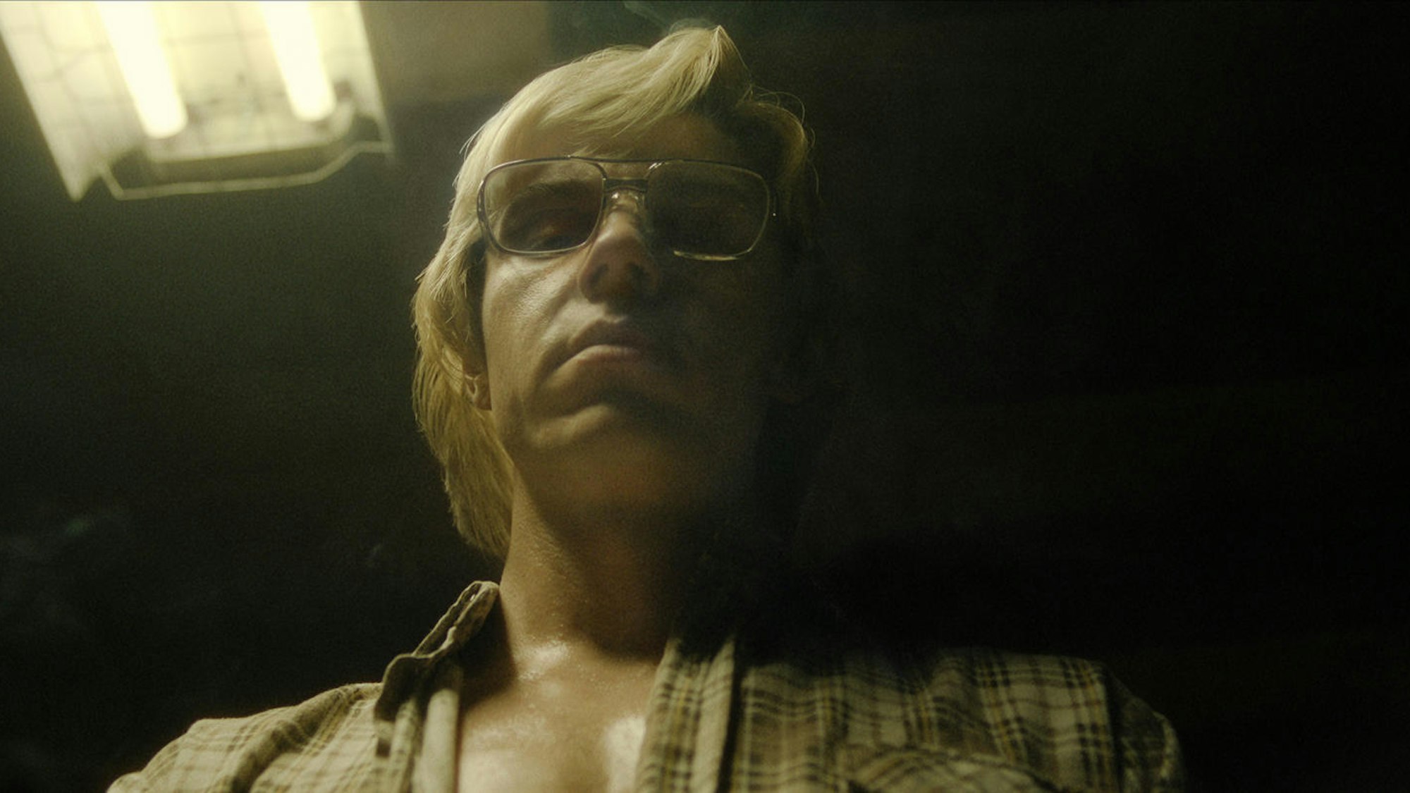 Evan Peters als Jeffrey Dahmer