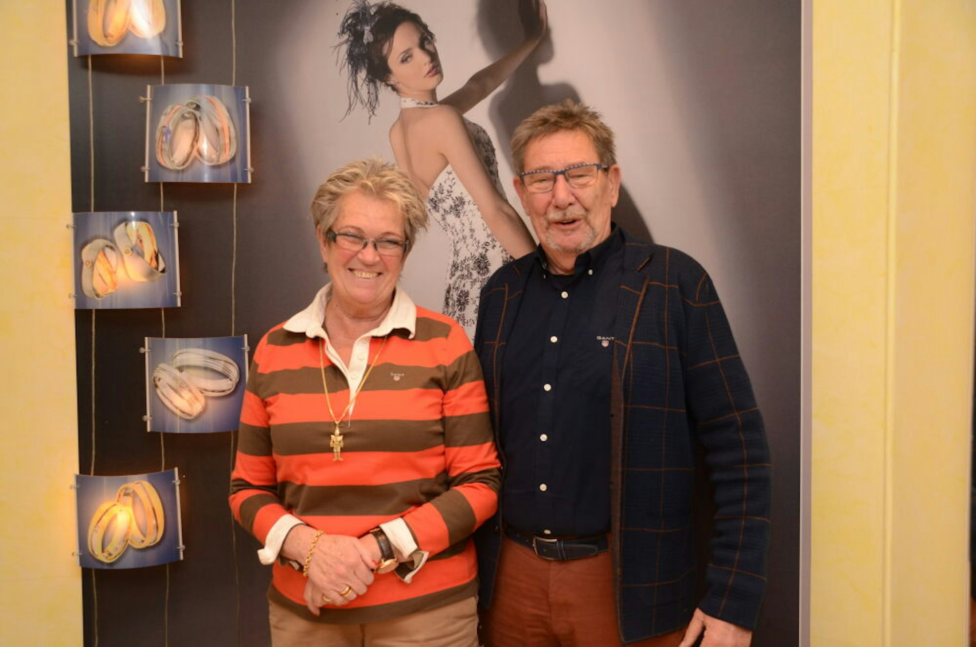 „Man gönnt sich was“ haben Christa und Siegfried Becker festgestellt, die in Troisdorf Uhren und Schmuck in einem alteingesessenen Familienunternehmen verkaufen.