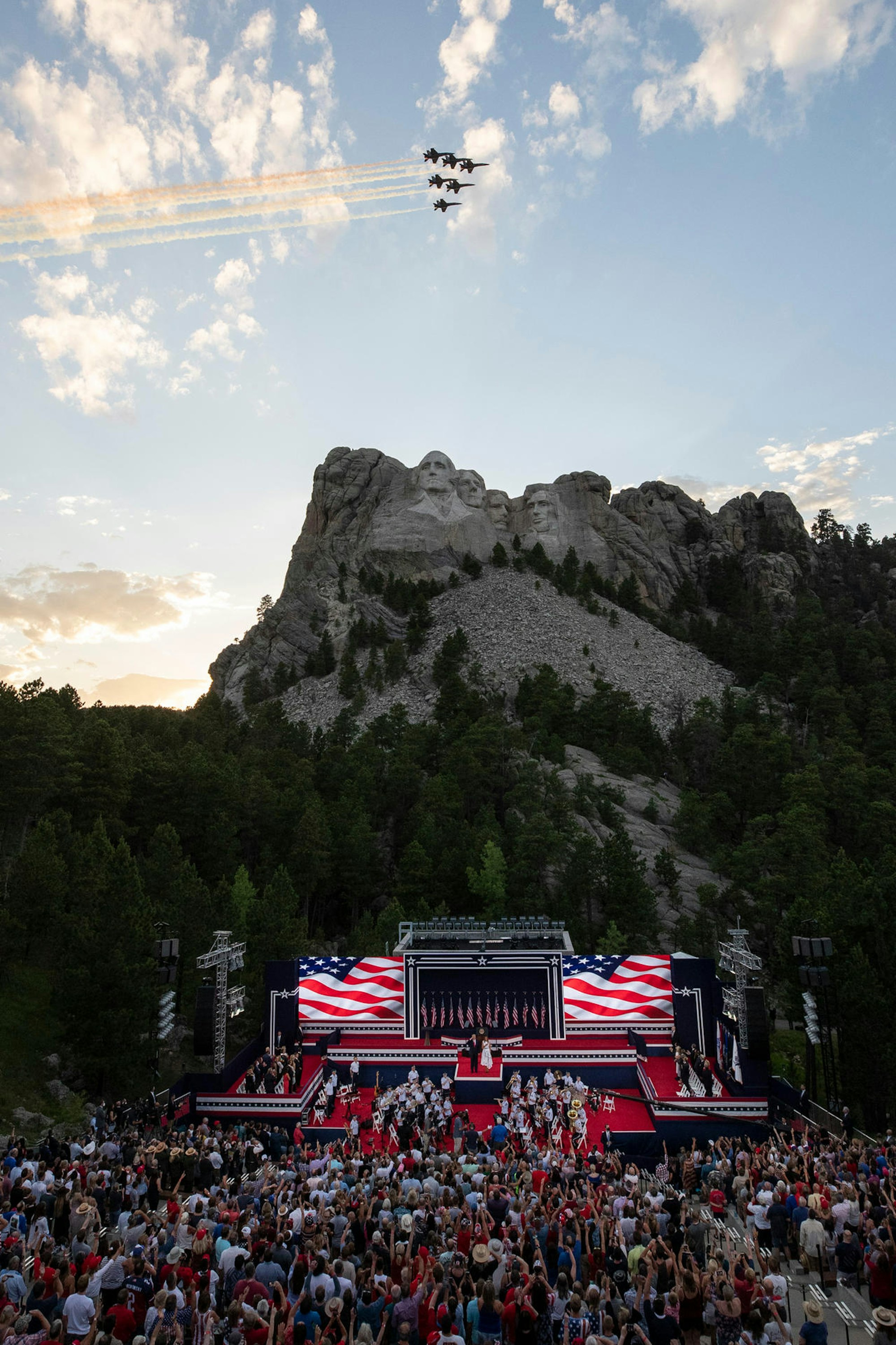Mount_Rushmore_Trump