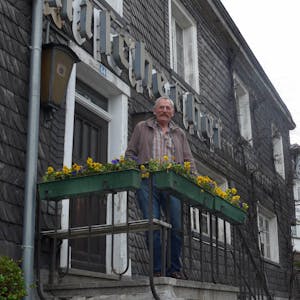 Gerhard Vierkötter (73) kocht seit 60 Jahren im Rheinischen Hof in Nümbrecht.