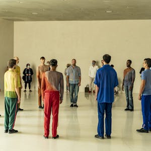 Tänzer der Compagnie „Rosas“ in den Räumen des Kölner Museums Kolumba.