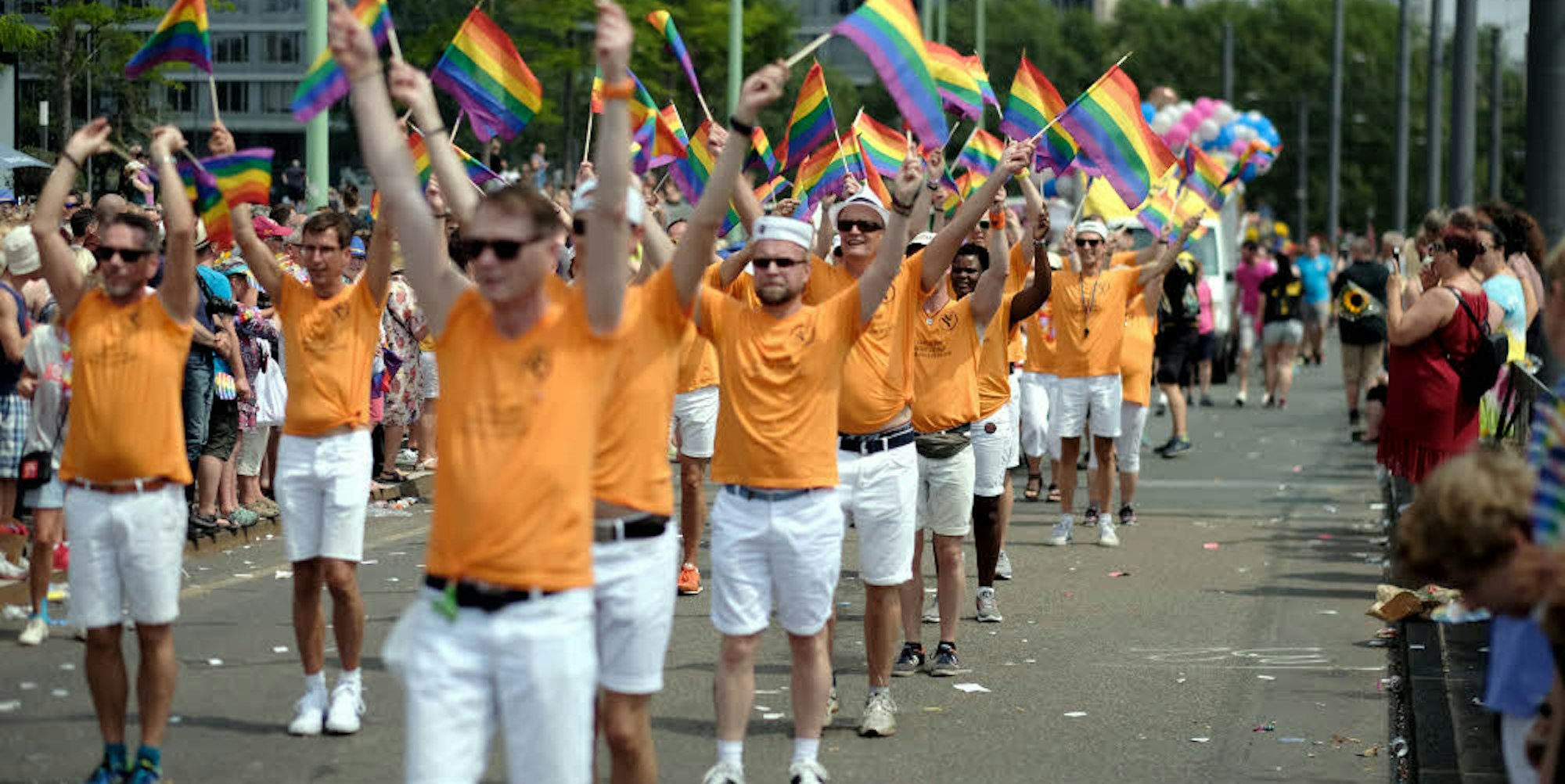 Die Parade ist der traditionelle Höhepunkt des Cologne Pride.