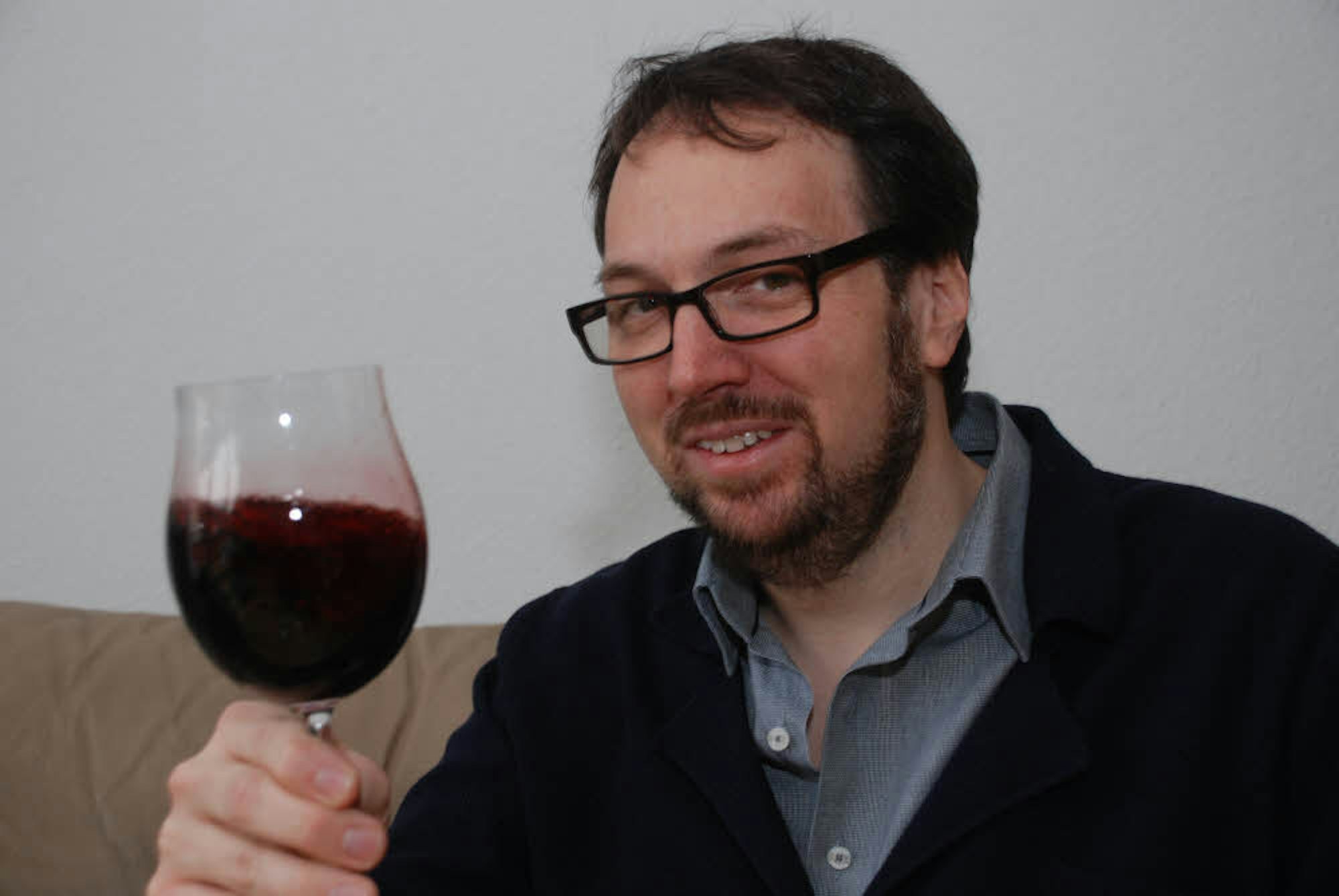 Carsten Sebastian Henn ist Gastrokritiker, Weinkritiker und Autor.