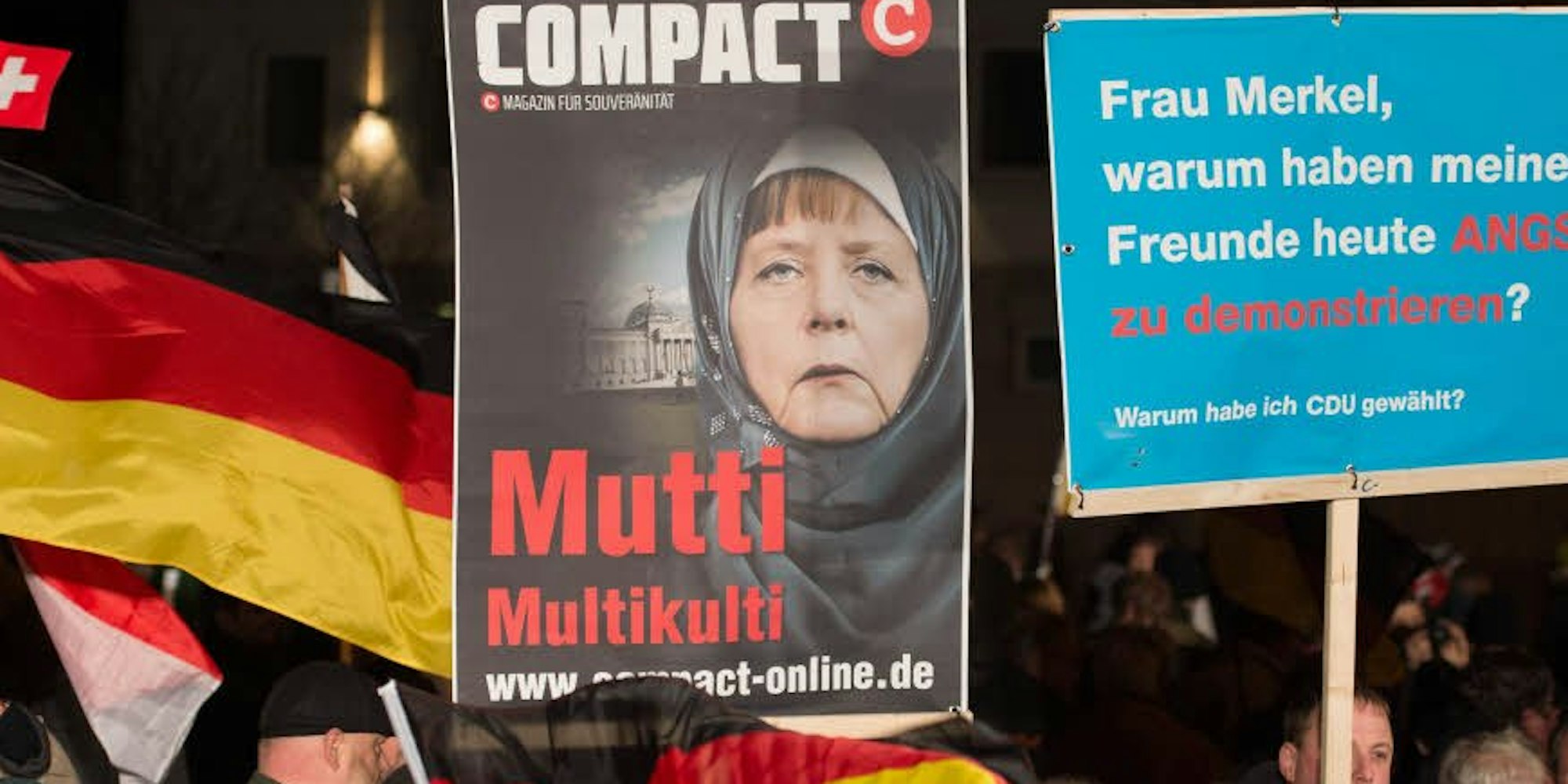 Anti-Merkel-Parolen auf einer AfD-Demo in Erfurt 2015