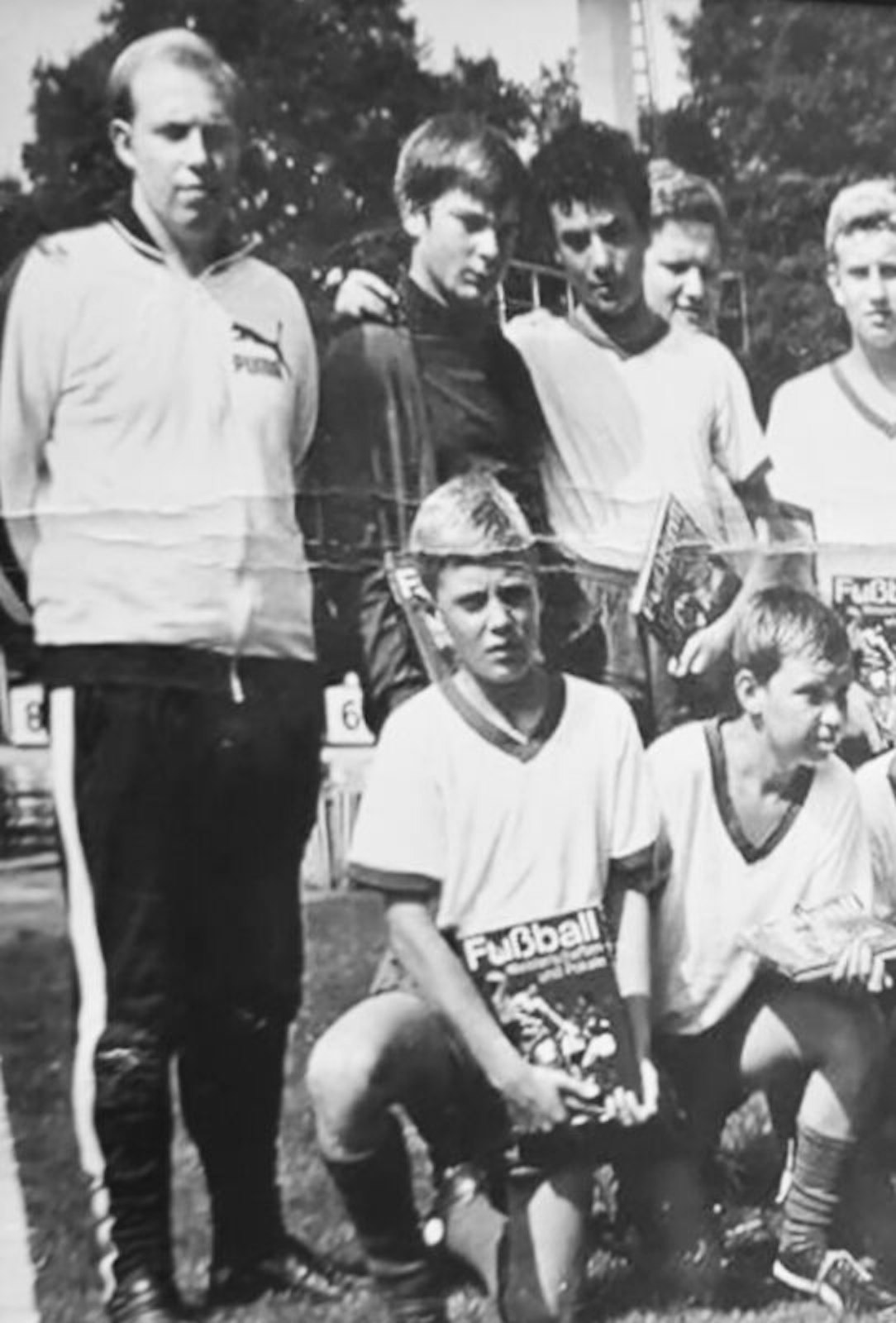 Als junger Trainer: Reiner Calmund (l.) mit der B-Jugend der SpVg Frechen, damaliger Mittelrheinmeister.