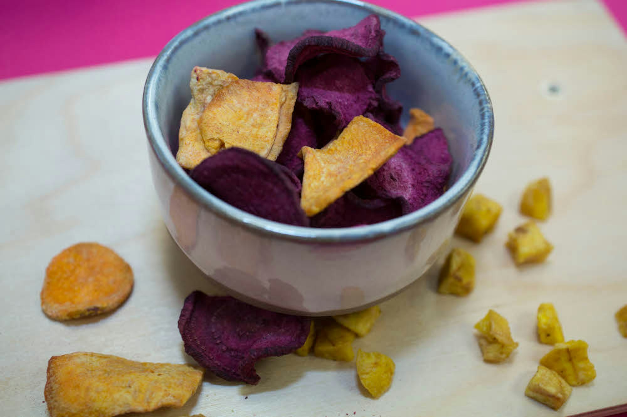 Bio-Süßkartoffel und Rote Beete Crunch von Snap Foods.