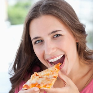 Lieblingsessen wie Pizza sind nicht verboten, sollten aber mittags auf den Tisch.