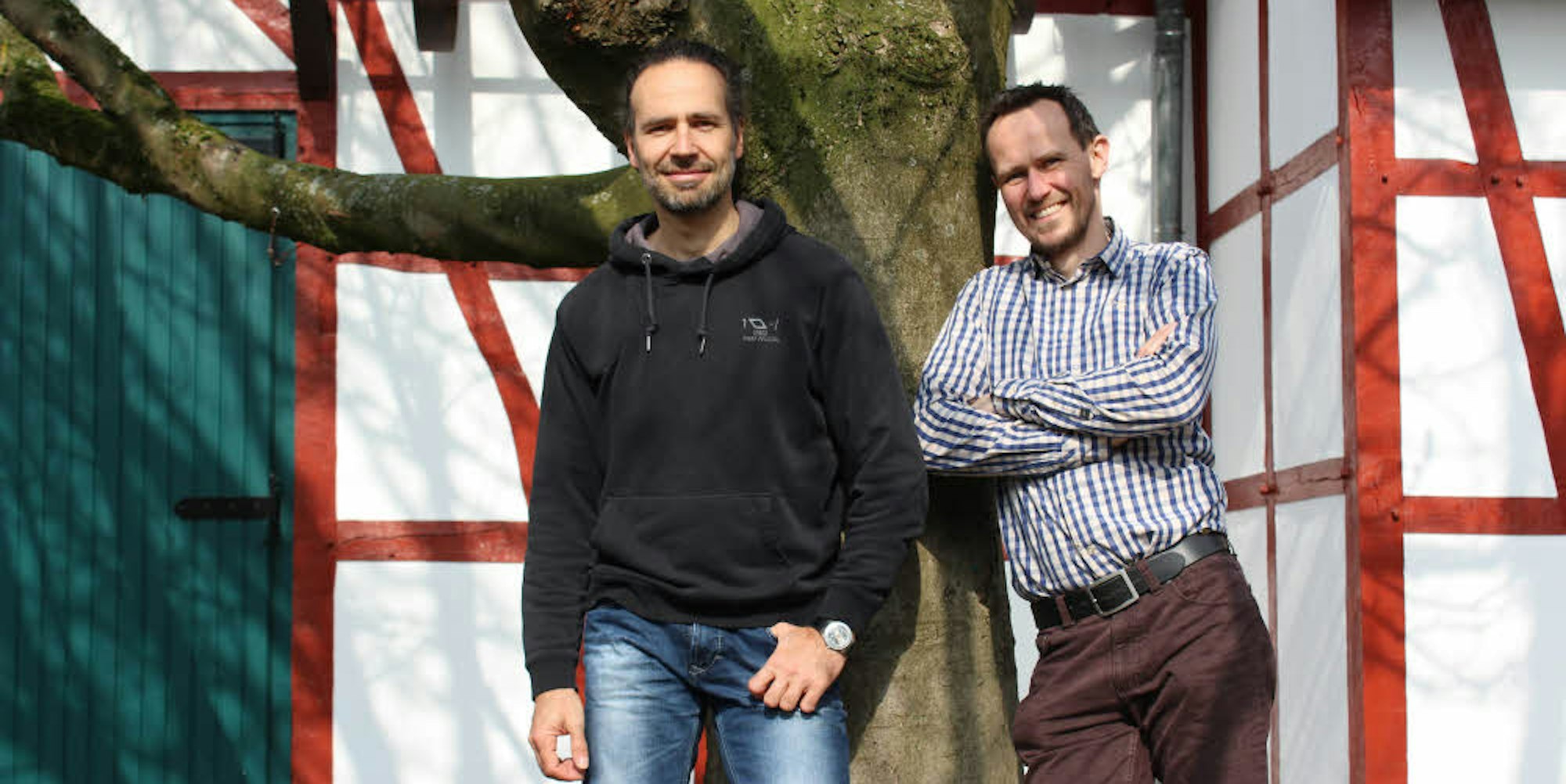 Die ehemaligen Wise Guys Eddi Hüneke (l.) und Marc Sahr stellen sich mit einem Duo-Programm im Löhrerhof vor. Mit dabei ist außerdem das indische Trio Maharaj.