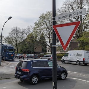 Eine Ampel an der Einmündung der Rondorfer auf die Luxemburger Straße lehnt der Landesbetrieb Straßen NRW ab.