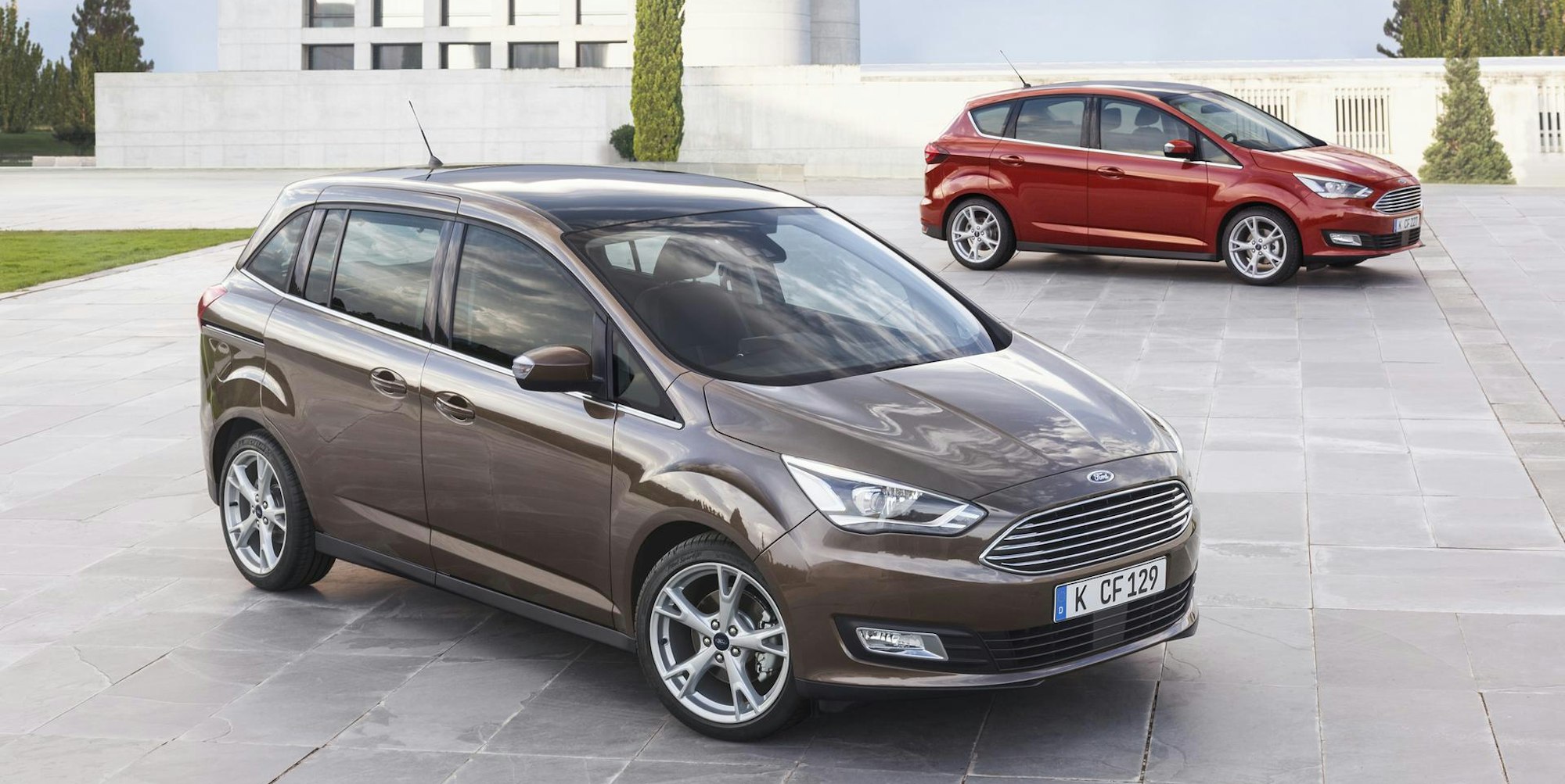 Ford_C-Max_106640261