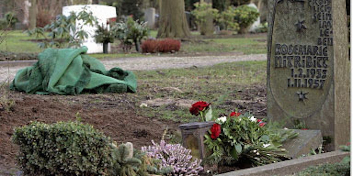 Das Grab von Rosemarie Nitribitt auf dem Düsseldorfer Nordfriedhof