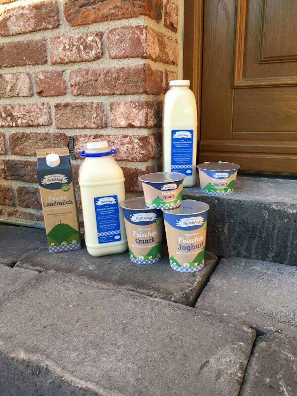 Wenn der Milchmann zweimal klingelt: Die Produkte aus der Hennefer Molkerei und von umliegenden Höfen werden in begrenztem Umkreis bis vor die Tür geliefert.