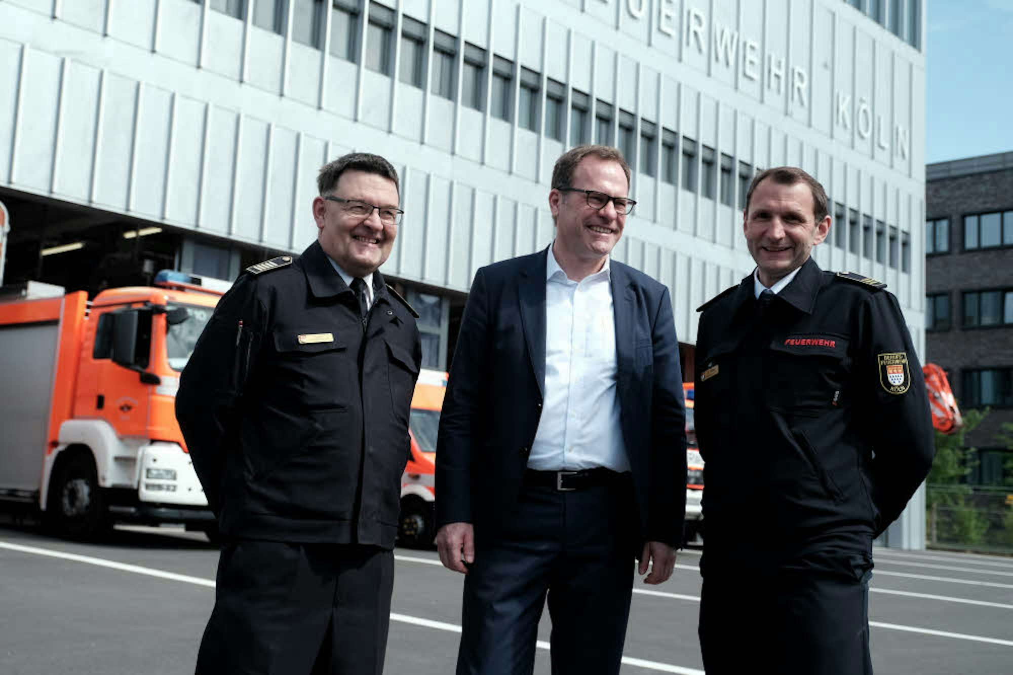 Johannes Feyrer, Stephan Keller und der neue Feuerwehrchef Christian Miller (v.l.)