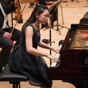 Pianistin aus Leidenschaft: Die zwölfjährige On-You Kim spielte in der Philharmonie.