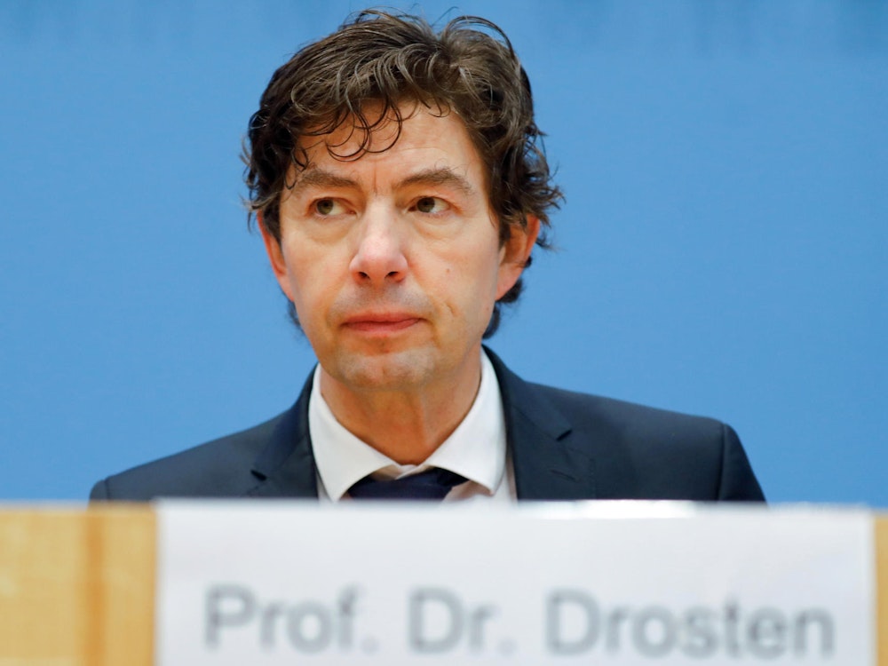 Christian Drosten, Direktor des Instituts für Virologie, Charité Berlin, nimmt an einer Pressekonferenz zur aktuellen Lage in der Corona-Pandemie teil.