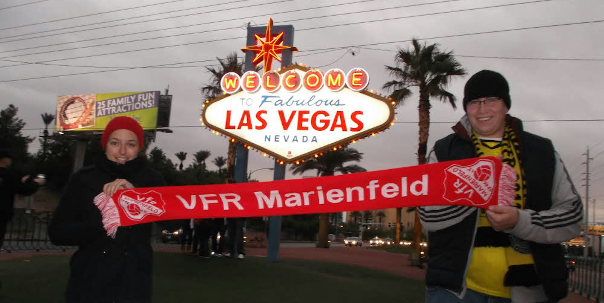 Wo immer die Fans der Marienfelder Kicker hinkommen, packen sie Schals oder Trikots aus und halten sie in die Kamera, vor den Spielhöllen in Las Vegas ebenso wie im Vatikan.