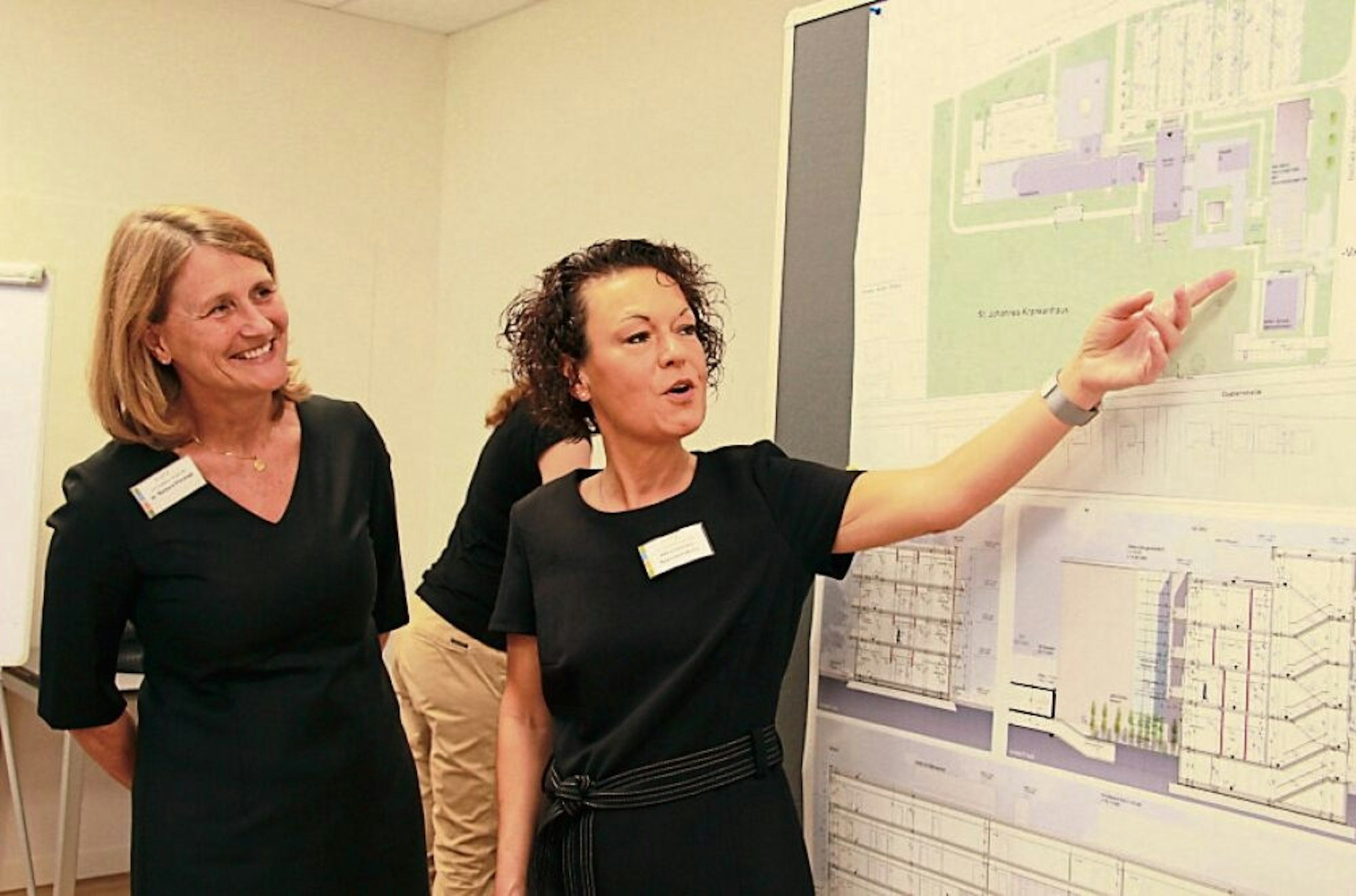 Chefärztin Barbara Florange und GFO-Regionaldirektorin Petra Hohmann bei der Vorstellung der Pläne.