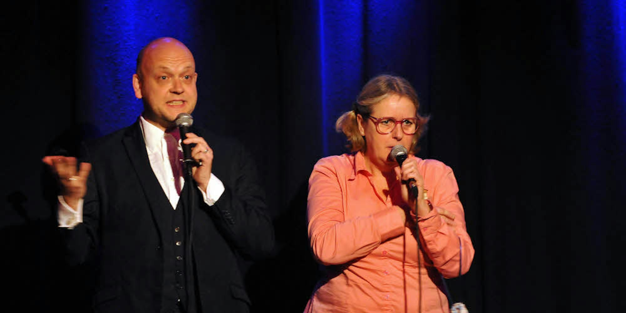 Ein eingespieltes Moderatoren-Team mit unverwechselbarem Charme: Show-Erfinder Gerd Buurmann und Hildegard Scholten.