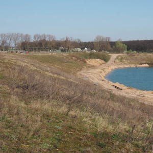 Das nordwestliche Ufer des Pulheimer Sees ist als neuer Standort des geplanten Badestrandes im Gespräch.