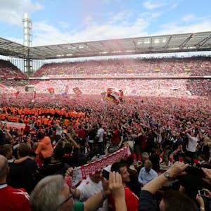 1. FC Köln Platzsturm Mainz 05