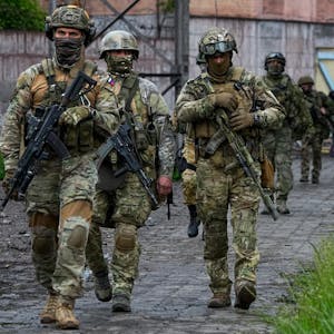 Russische Soldaten in Mariupol.