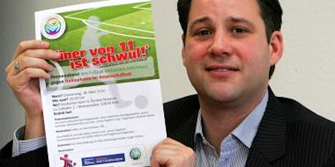 In der Offensive: Jan F. Orth und der Fußball-Verband mittelrhein packen das Thema Homosexualität im Amateurfußball an. (Bild: Dahmen)
