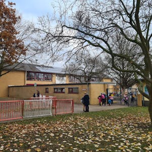 Langfristig könnte es einen Neubau der Anton-Heinen-Schule in Kirdorf geben. Geschätzte Kosten: 22 Millionen Euro.