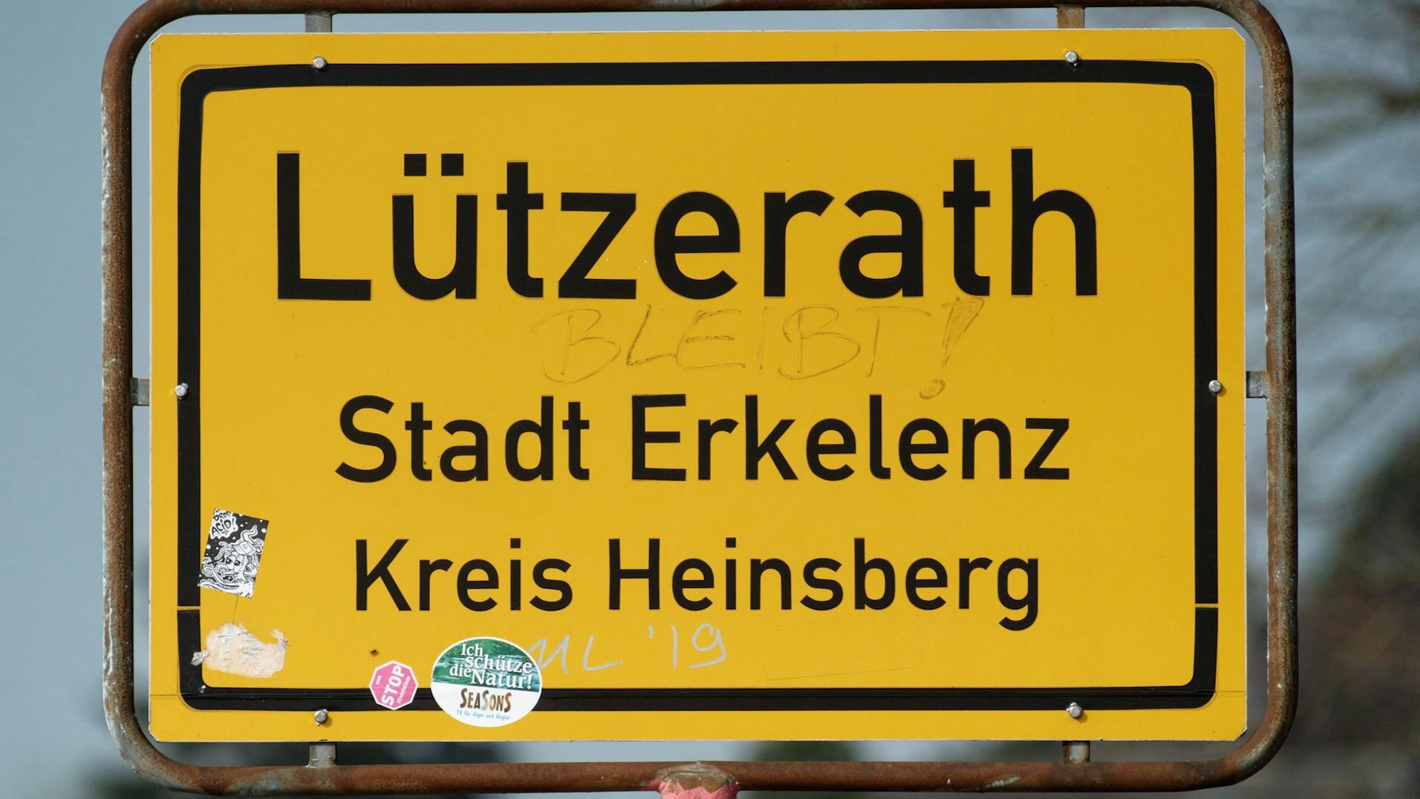 Das Ortsschild von Lützerath