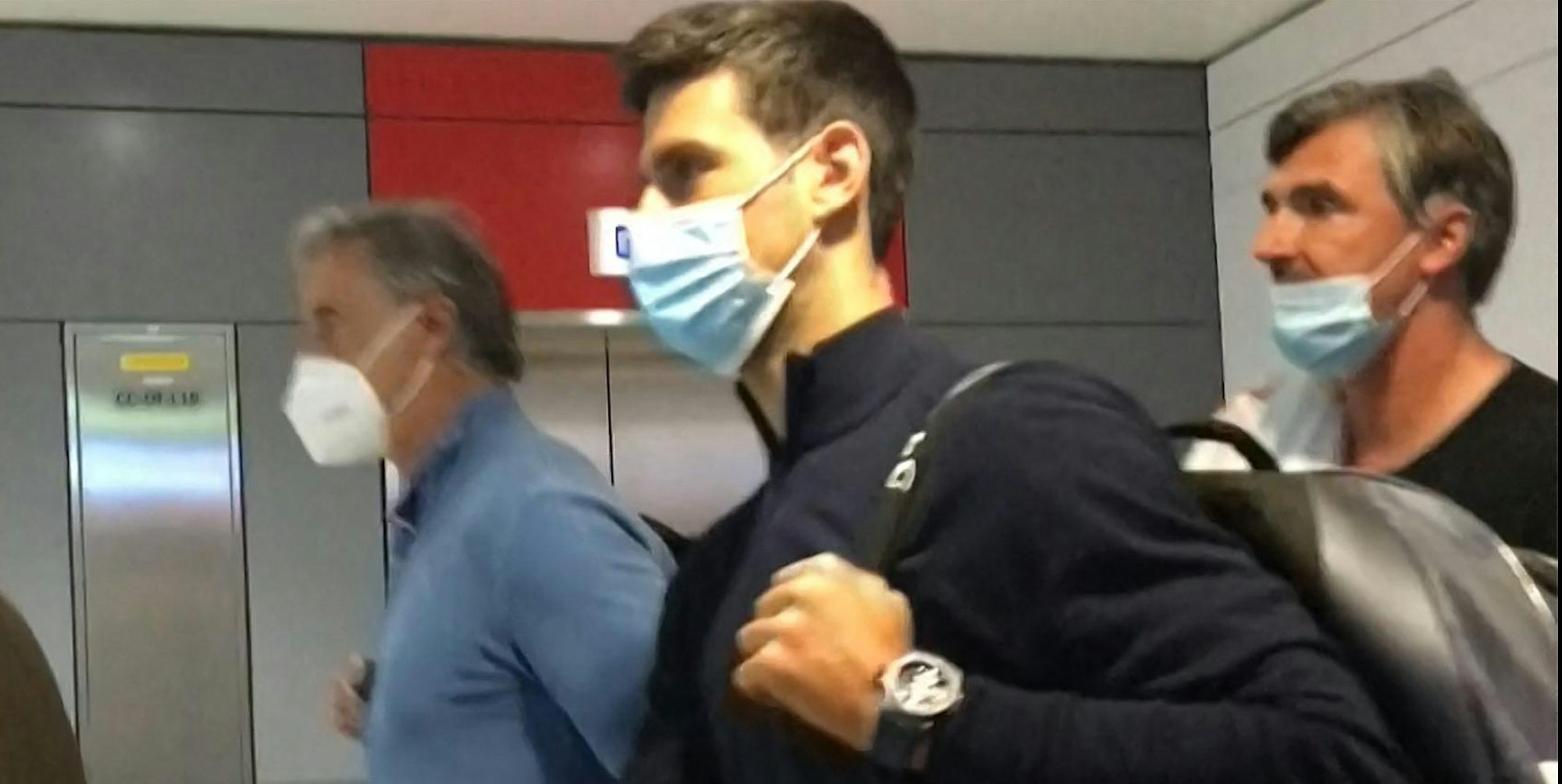 Djokovic am Flughafen