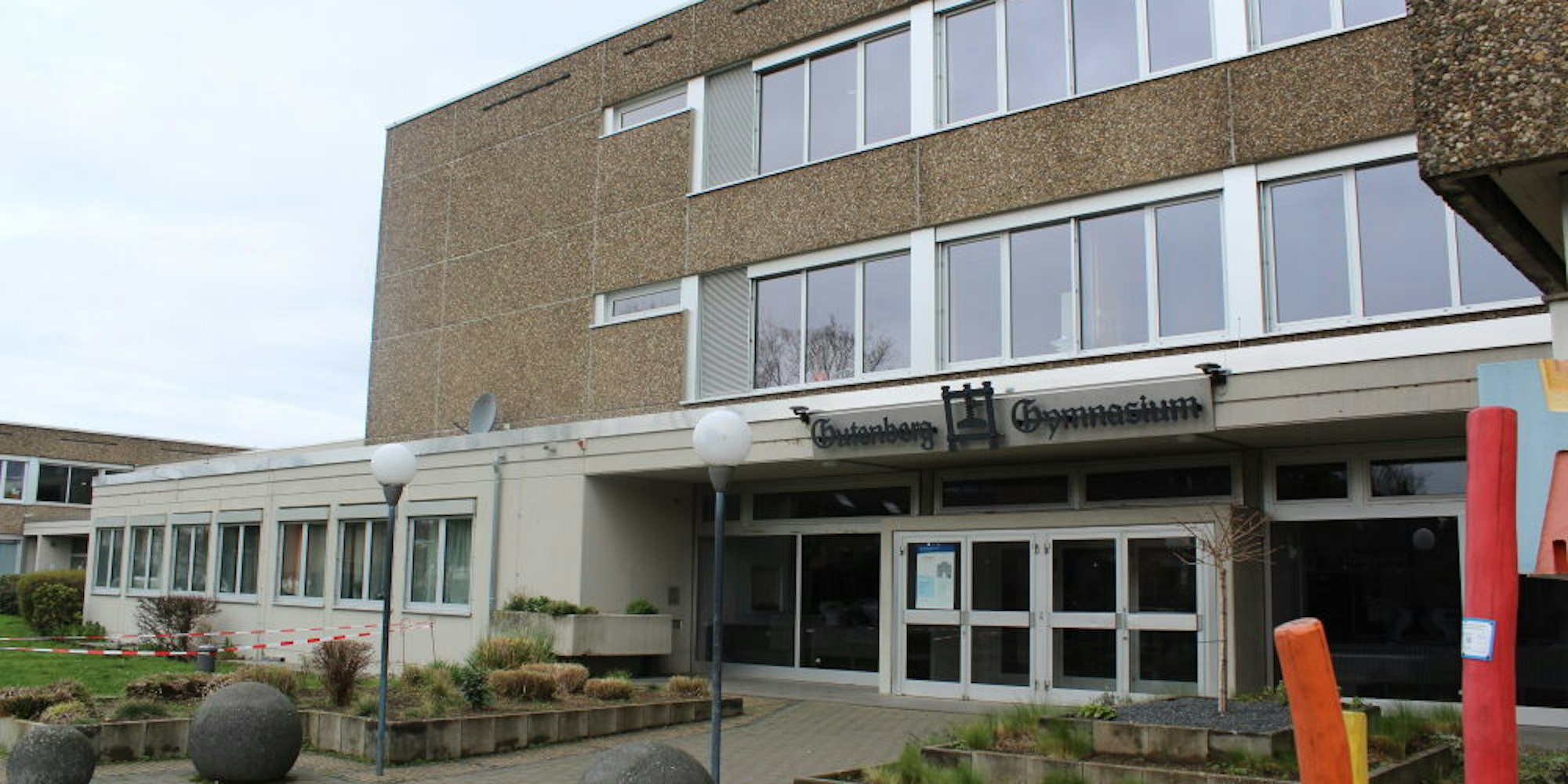 Das Gutenberg-Gymnasium in Bergheim.