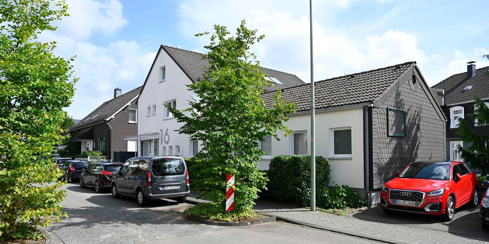 Der Beschluss zum Bau eines Verbandshauses an der Gummersbacher Grotenbachstraße wird im Januar 1957 gefasst. Dort ist der Verein auch heute noch zu finden.