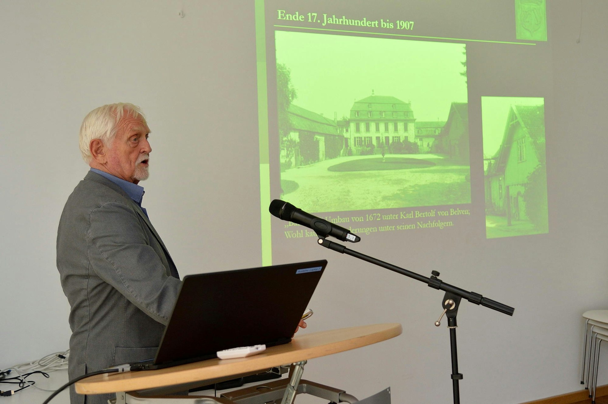 Über die Vergangenheit und NS-Geschichte von Haus Venauen sprach Klaus-Dieter Gernert.