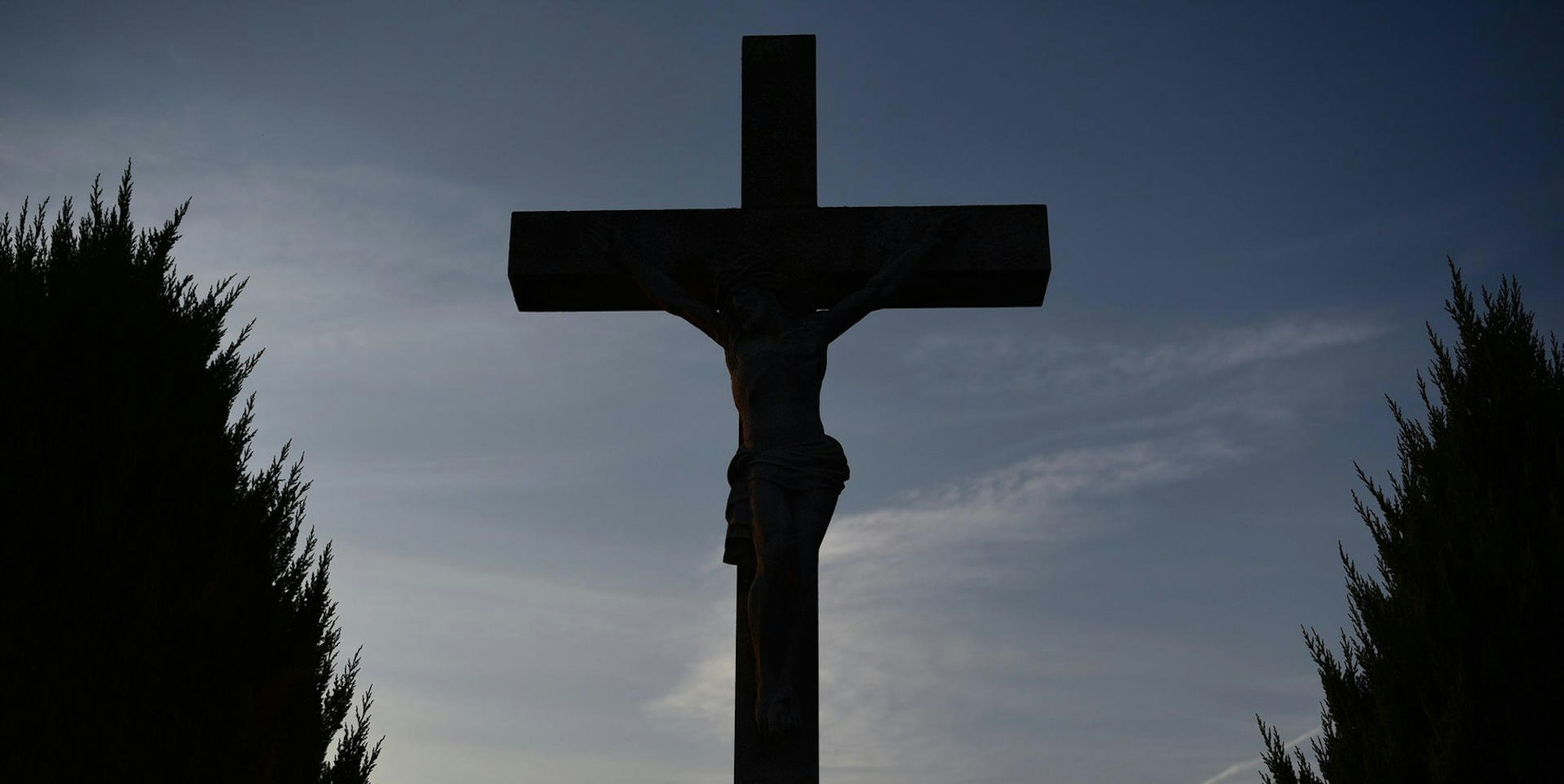 Kirche Kreuz Symbolbild