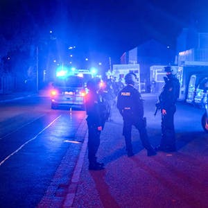 Die Polizei rückte am 19. Oktober 2020 in Kuchenheim zu einem Großeinsatz an. Die Beschlagnahmung der Cannabis-Plantage und des Waffenarsenals erstreckte sich über fünf Tage.