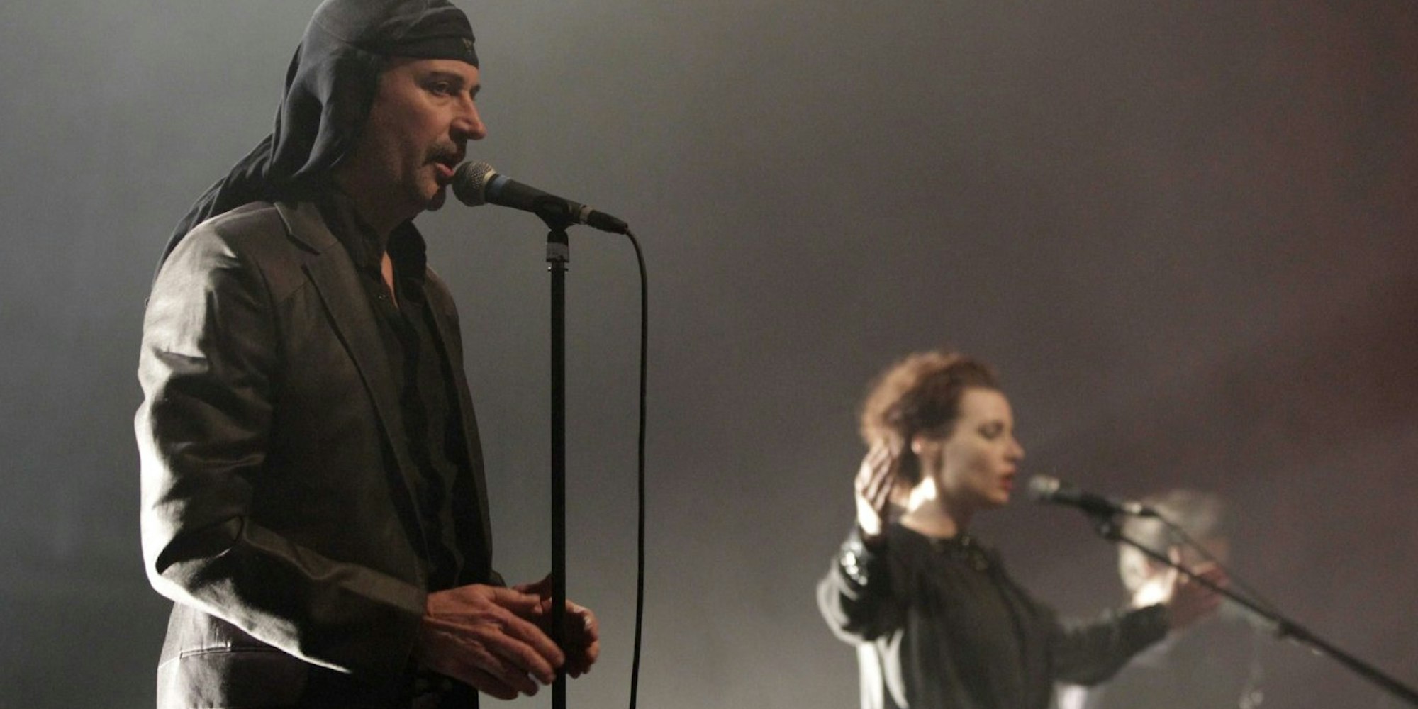 Milan Fras und Mina Spiler beim Kölner Laibach-Konzert.